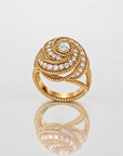 Bague spirale dorée femme Mirabeau ornée de pierres scintillantes, vue de face – Jossepo