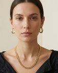 Boucles d’oreilles Carmela portées style chic et féminin – Jossepo