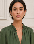 Boucles d’oreilles Alma au design sculptural blanc et or – Jossepo