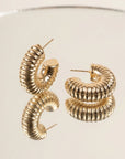 Boucles d’oreilles dorées femme Léoni en plaqué or 18 carats élégantes – Jossepo