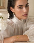 Bracelet Alexandre porté au poignet style élégant et féminin – Jossepo