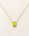Détail collier Kiwi zirconia verte lumineuse plaqué or 18 carats – Jossepo