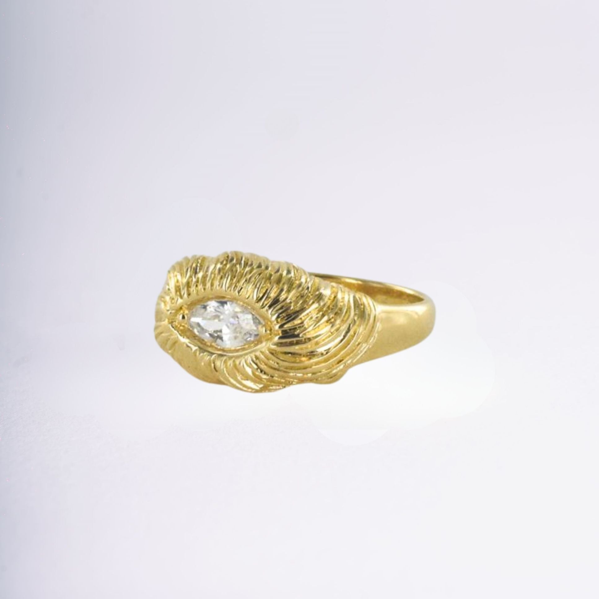 Bague Manuela en plaqué or 18 carats avec pierre centrale – Jossepo