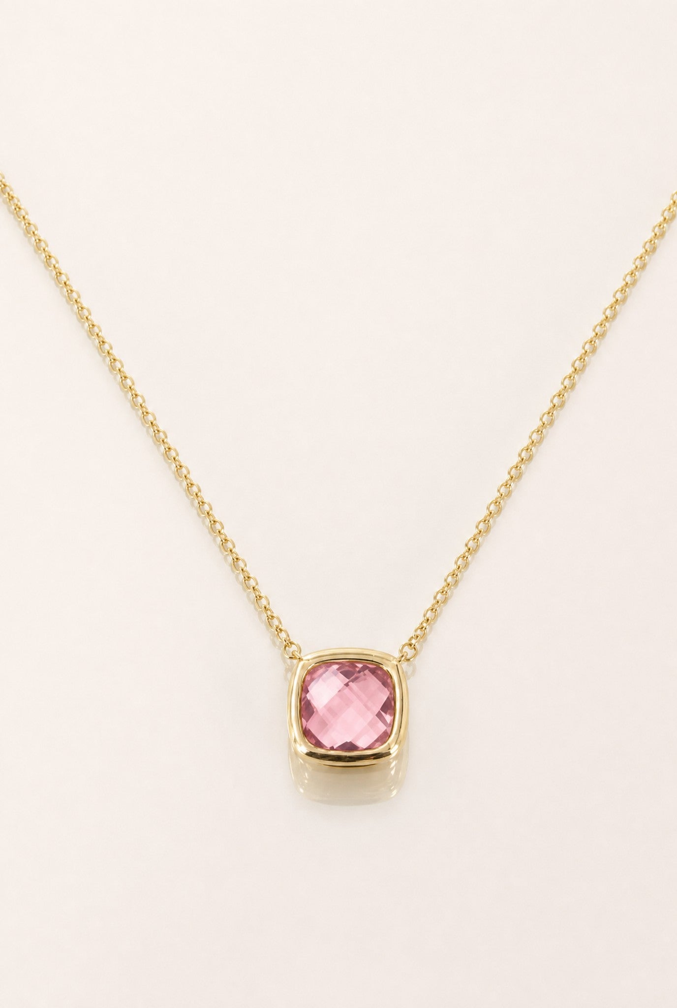 Détail collier Fraise zirconia rose fraise plaqué or 18 carats – Jossepo