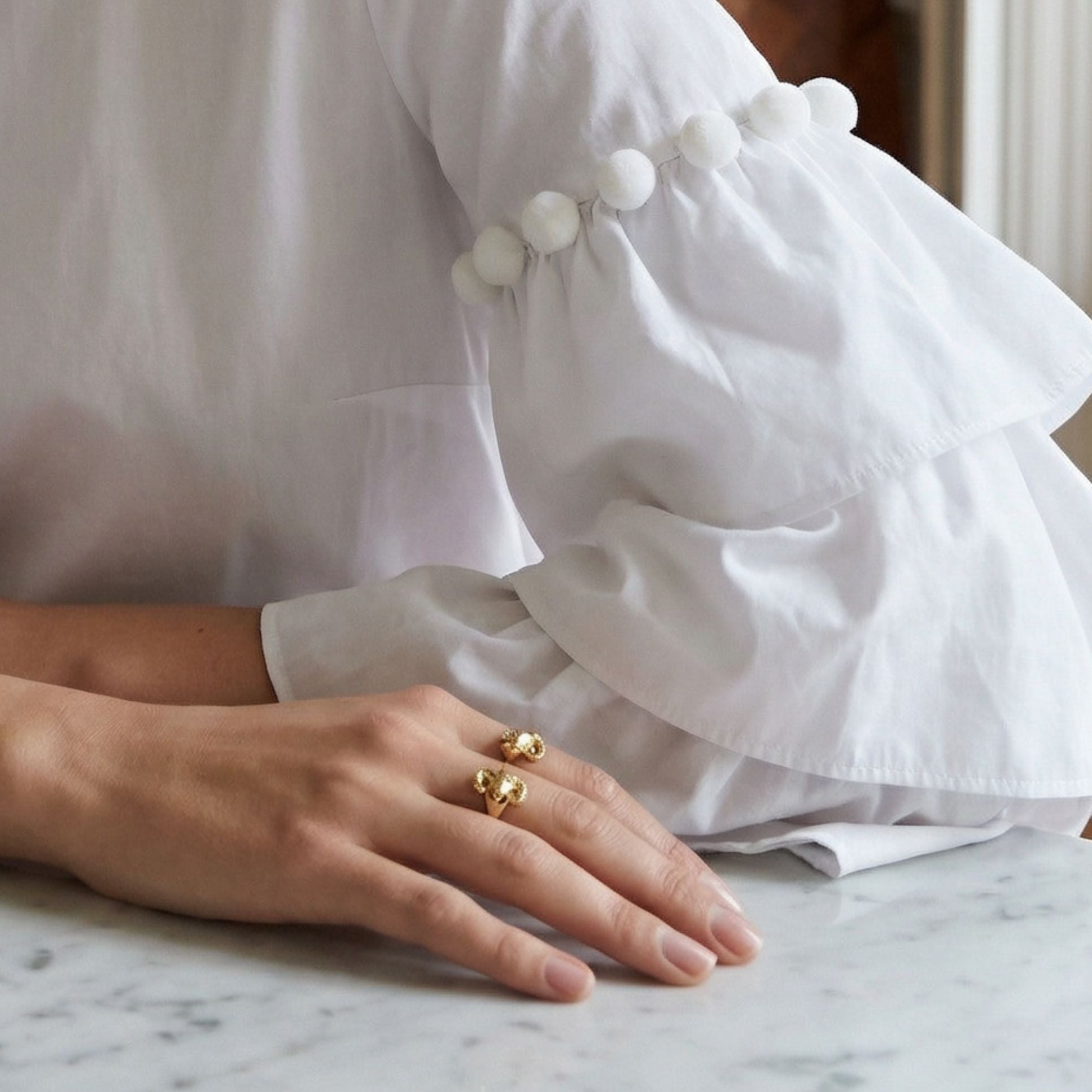 Bague Bélier portée à la main bijou de caractère femme – Jossepo