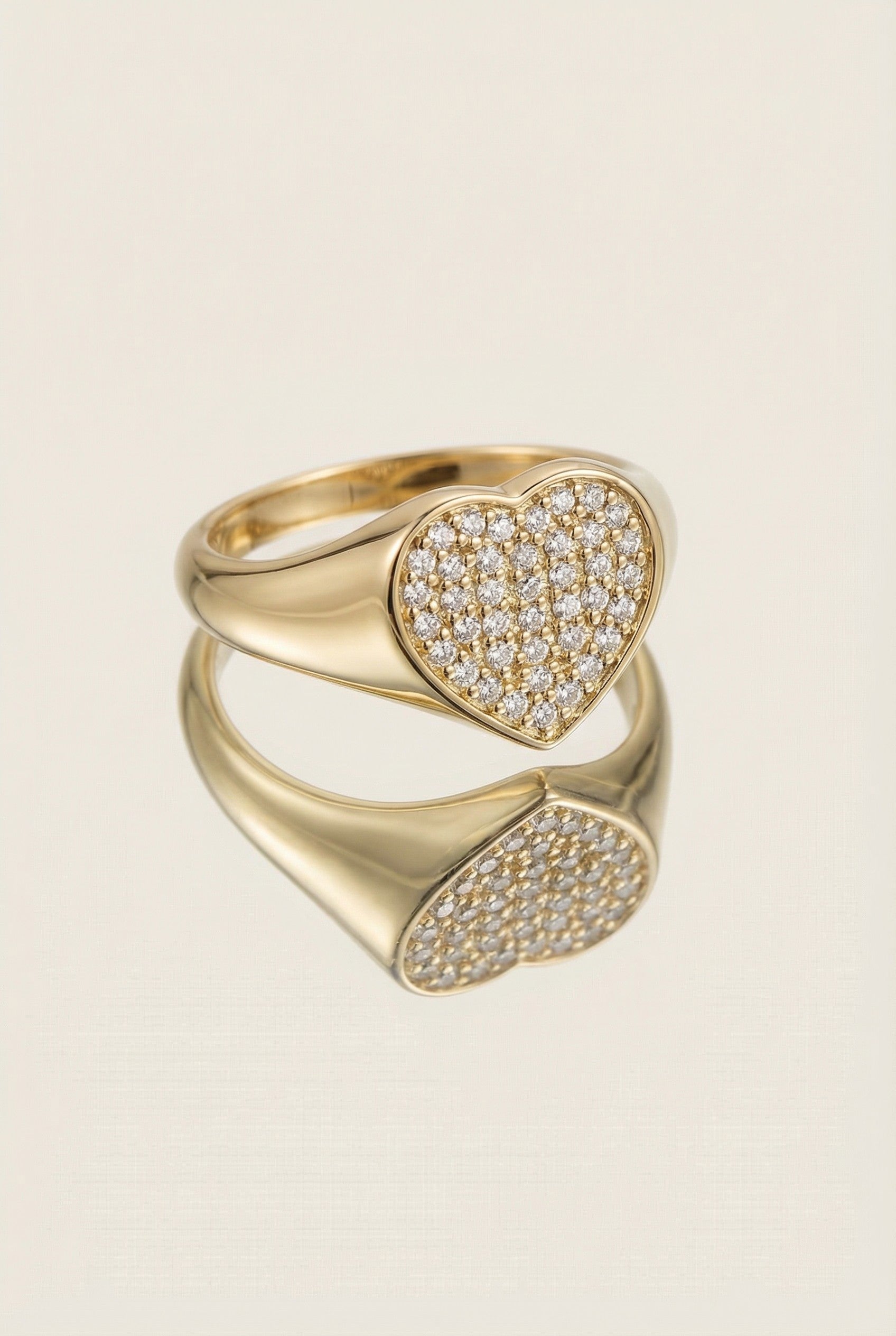 Détail bague cœur plaqué or 18 carats bijou raffiné – Jossepo