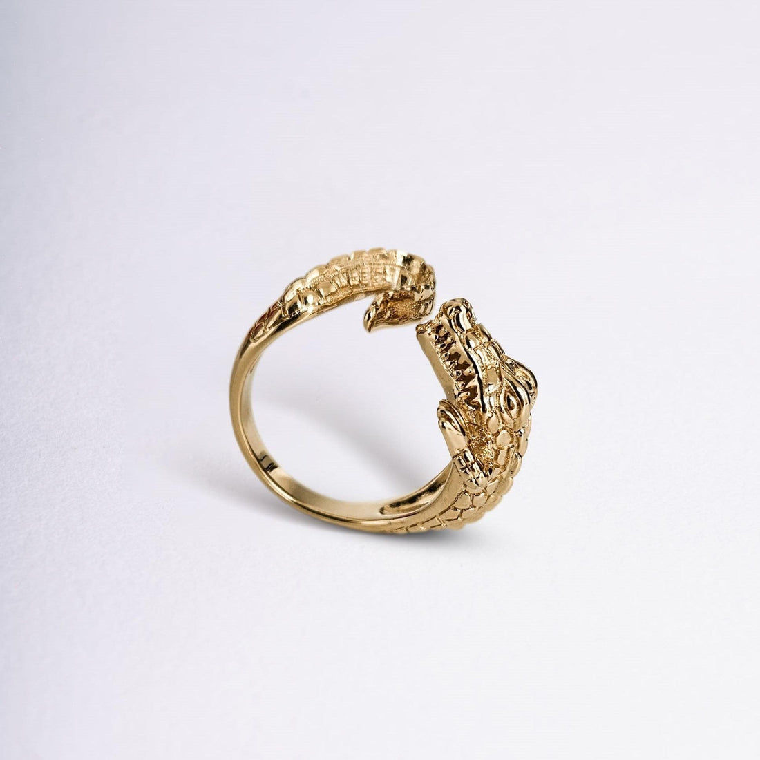 Bague Crocodile dorée en plaqué or 18 carats design animal – Jossepo