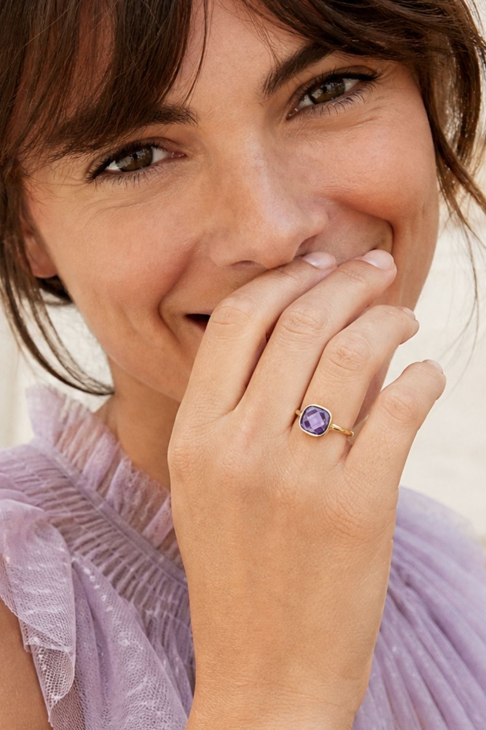 Bague Delia tendance femme pierre violette plaqué or – Jossepo