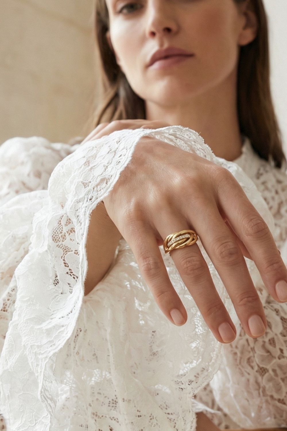 Bague élégante Hilda en plaqué or 18 carats pour femme – Jossepo