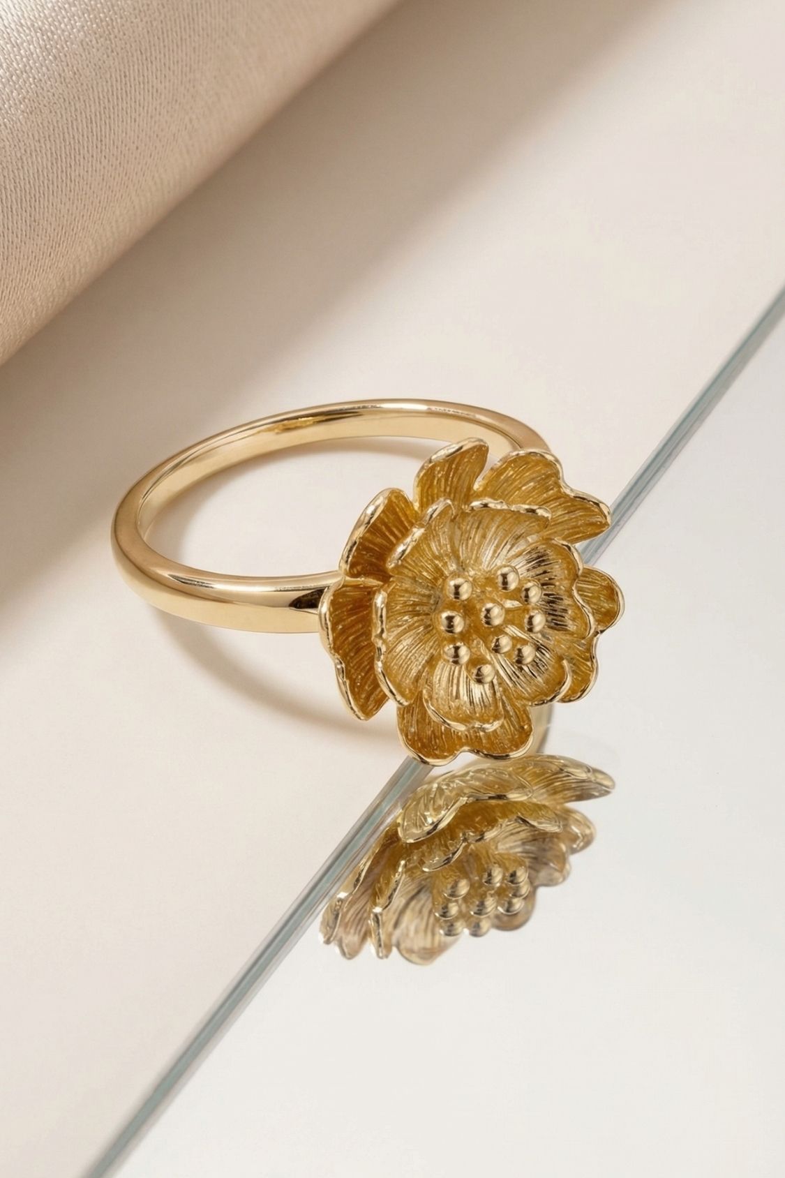 Bague Magnolia en plaqué or 18 carats élégante pour femme – Jossepo