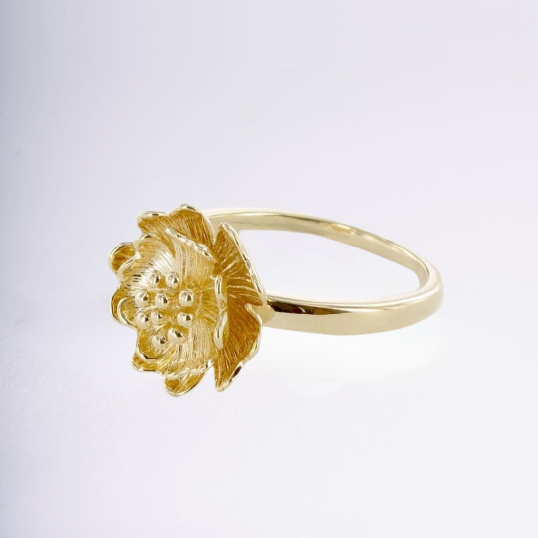 Bague Magnolia plaqué or 18 carats fleur élégante – Jossepo