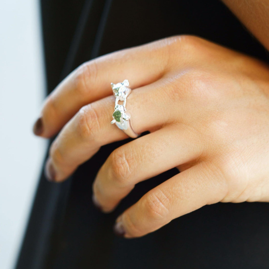 Bague panthère argent femme portée