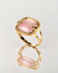 Bague Passy avec zircon rose en plaqué or 18 carats, vue de face – Jossepo