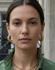 Boucles d’oreilles Giussepe portées style chic et moderne – Jossepo