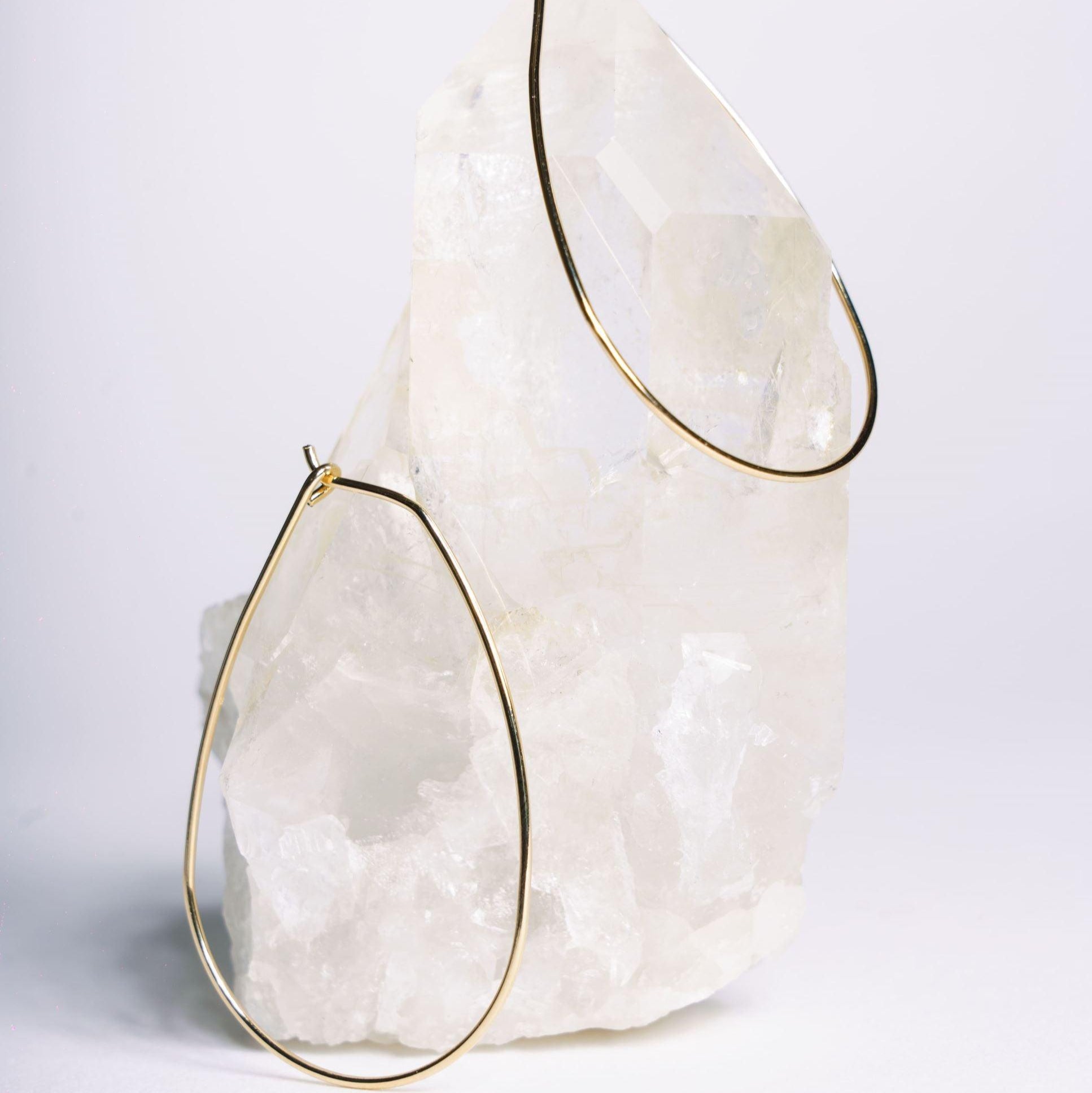 Boucles Florence en forme de goutte en plaqué or 18 carats – design raffiné – Jossepo