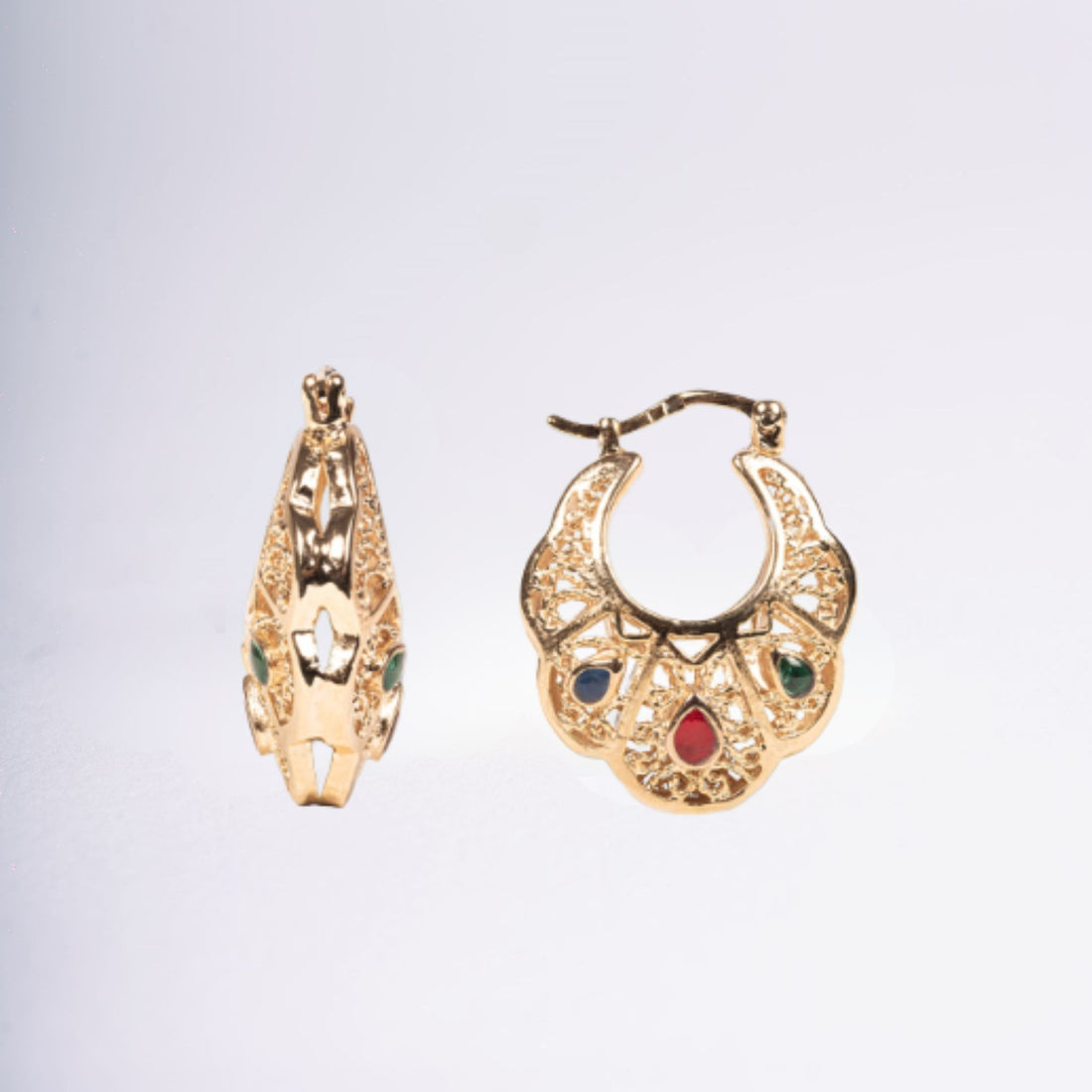 Boucles Giovanni en plaqué or 18 carats, créoles ajourées avec pierres colorées – Jossepo