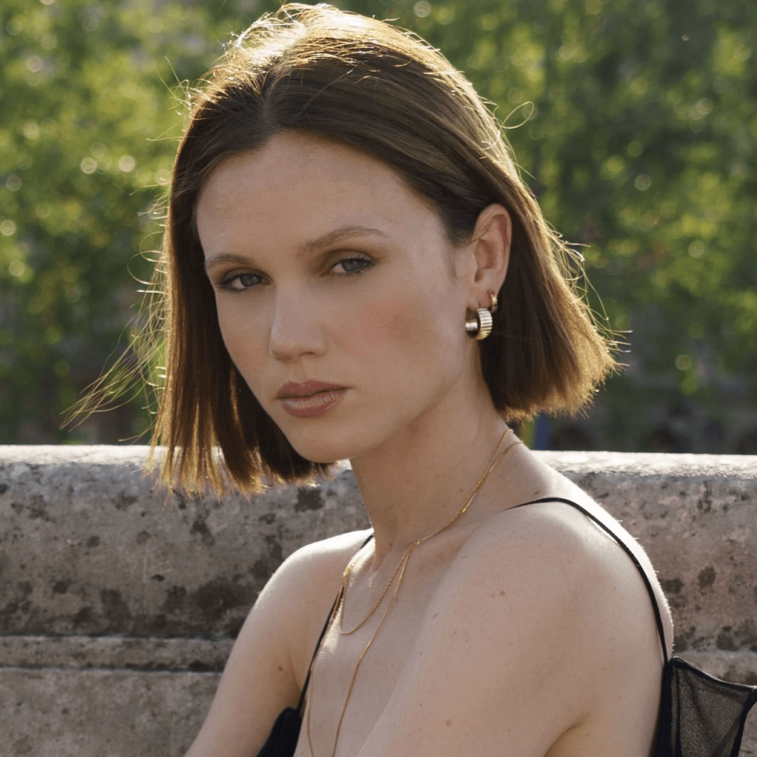 Boucles créoles Inés finition brillante en plaqué or 18 carats – Jossepo