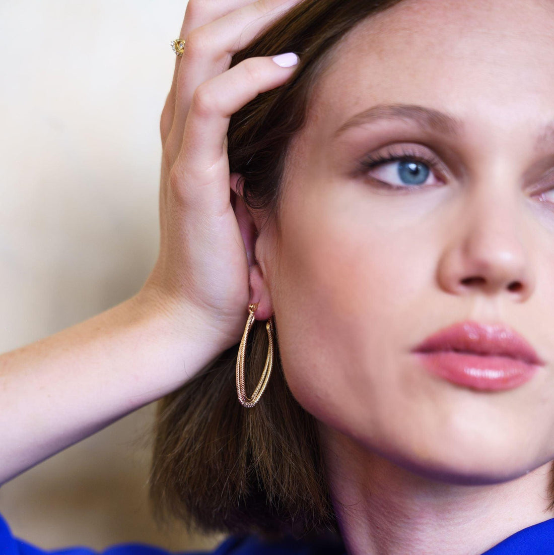 Créoles Iris longues et texturées en plaqué or 18 carats – Jossepo