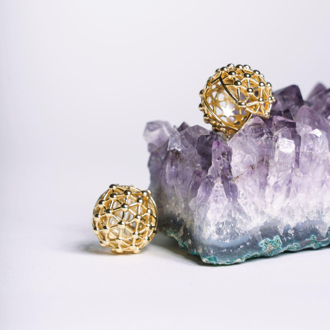 Boucles d’oreilles Joseph anneaux dorés ajourés élégants – Jossepo