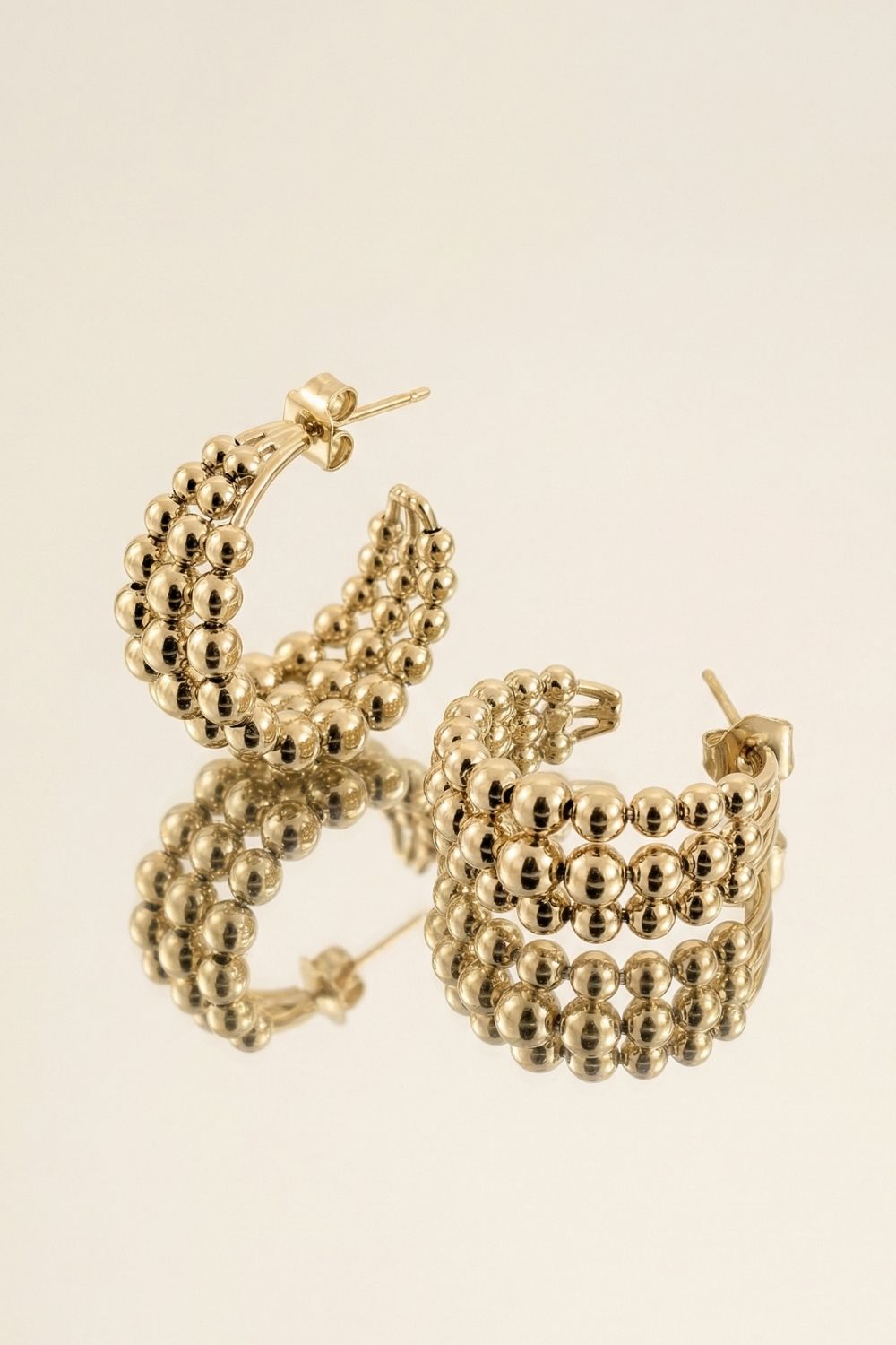 Boucles d’oreilles dorées femme Elisabetha en plaqué or 18 carats élégantes – Jossepo