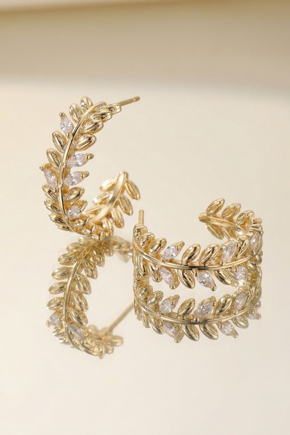 Boucles d’oreilles dorées femme Lorenza en plaqué or 18 carats élégantes – Jossepo