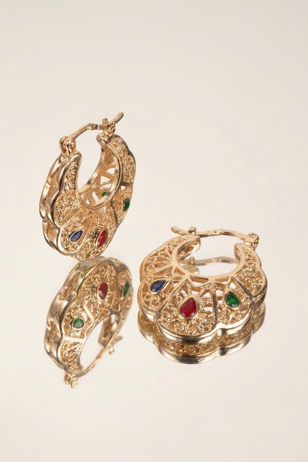 Boucles d’oreilles dorées femme Giovanni en plaqué or 18 carats élégantes – Jossepo
