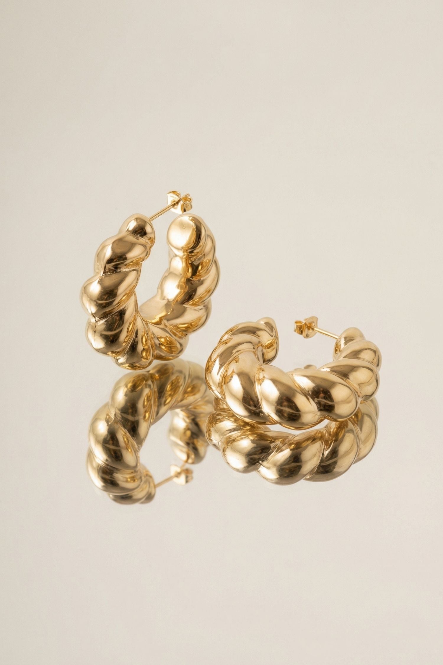 boucles-oreilles-giussepe-boucles-femme-tendance-dorees.jpg