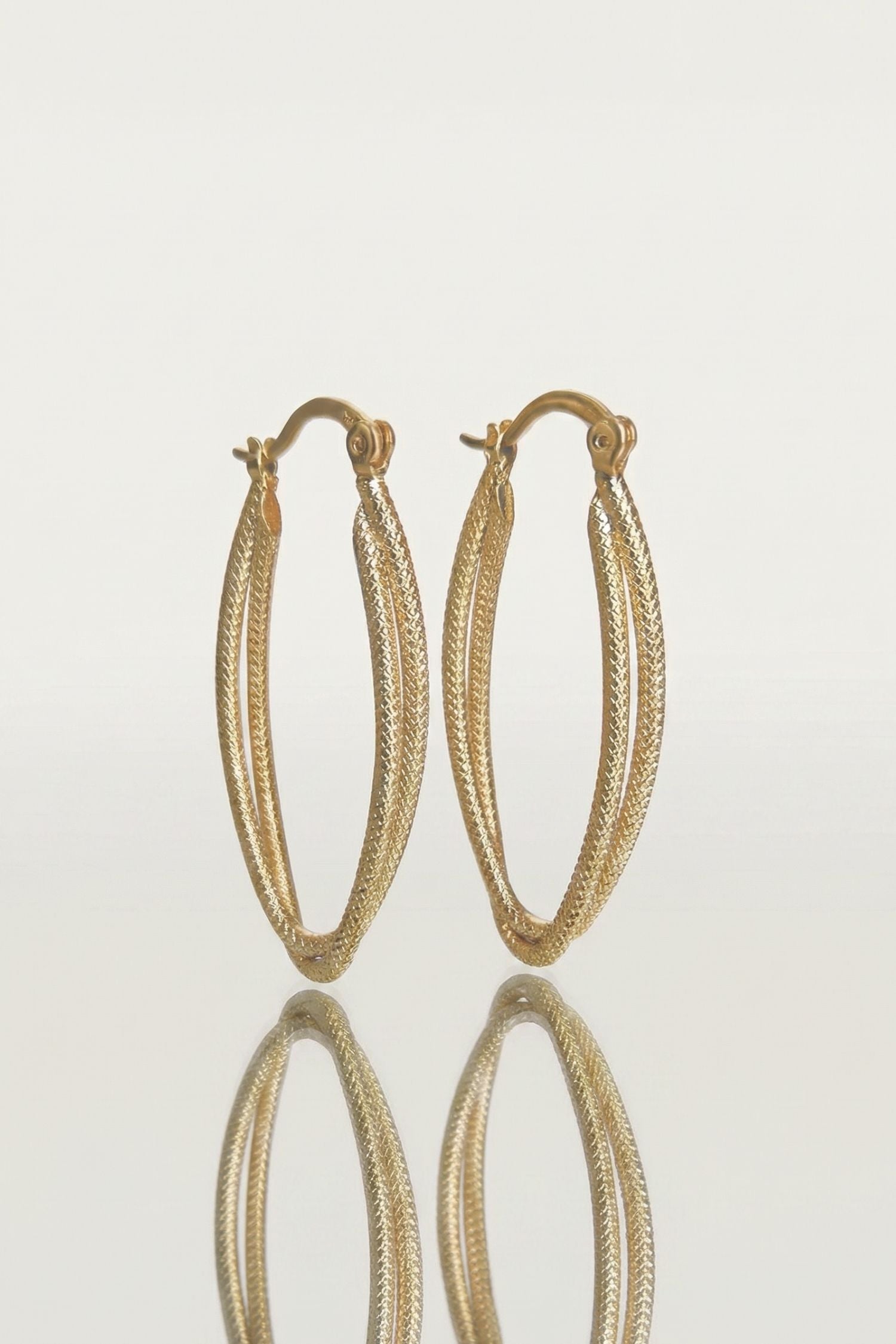 Boucles d’oreilles Iris en plaqué or 18 carats pour femme élégantes et raffinées – Jossepo