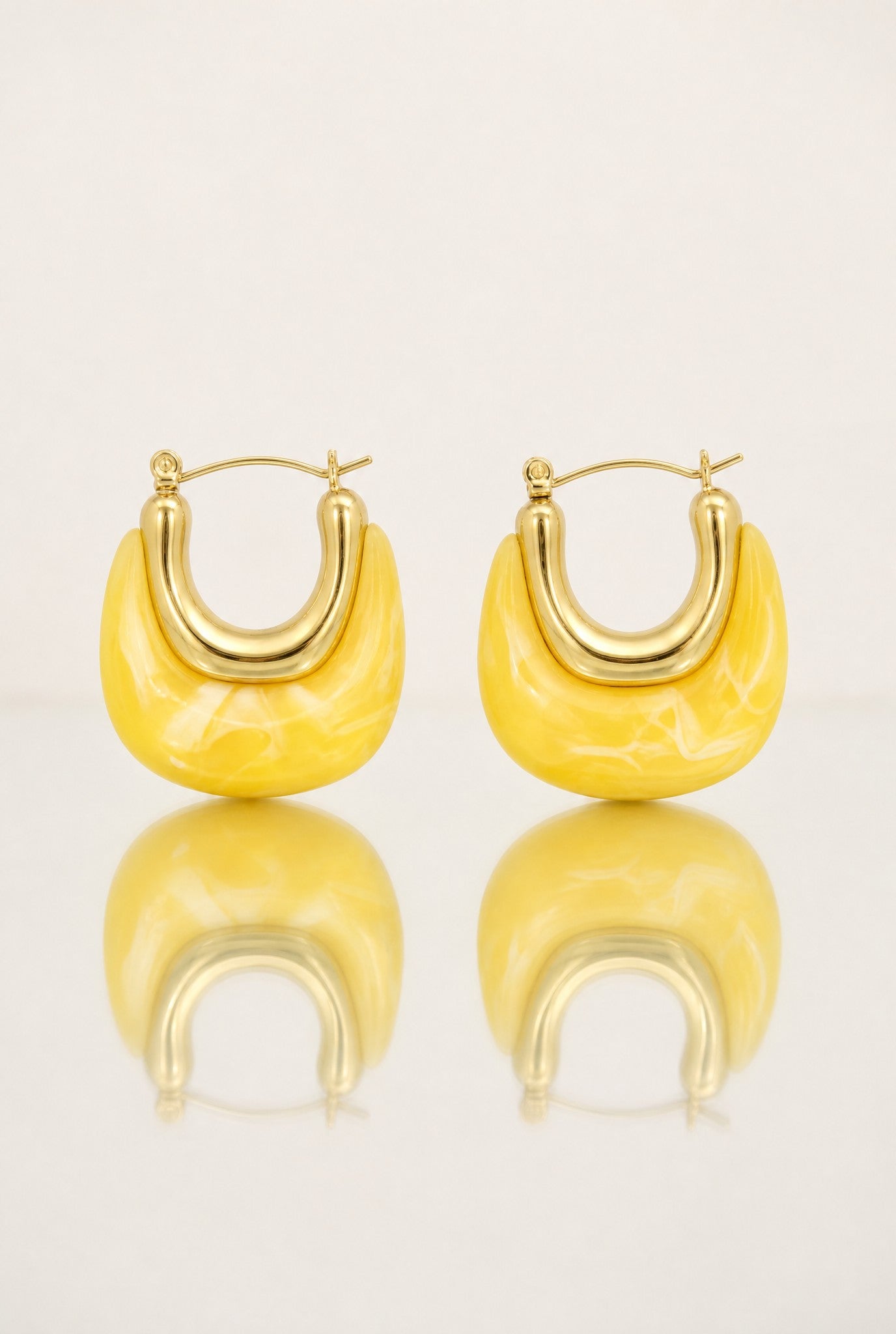 Boucles d’oreilles Joie en acier inoxydable et résine jaune – Jossepo