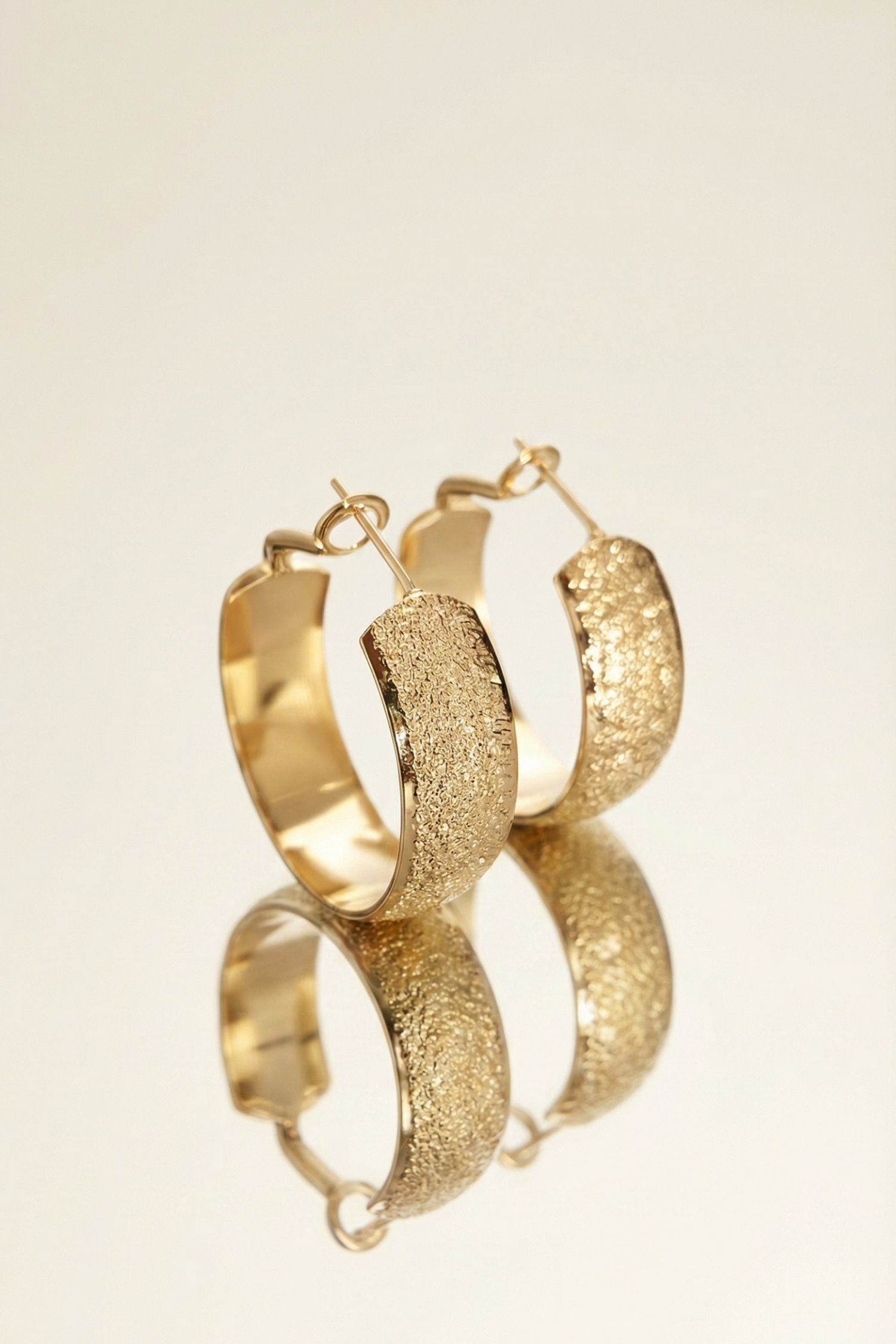 Boucles d’oreilles dorées femme Margot en plaqué or 18 carats élégantes – Jossepo