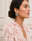Boucles d’oreilles en résine bleu ciel marbrée et finition dorée – Jossepo