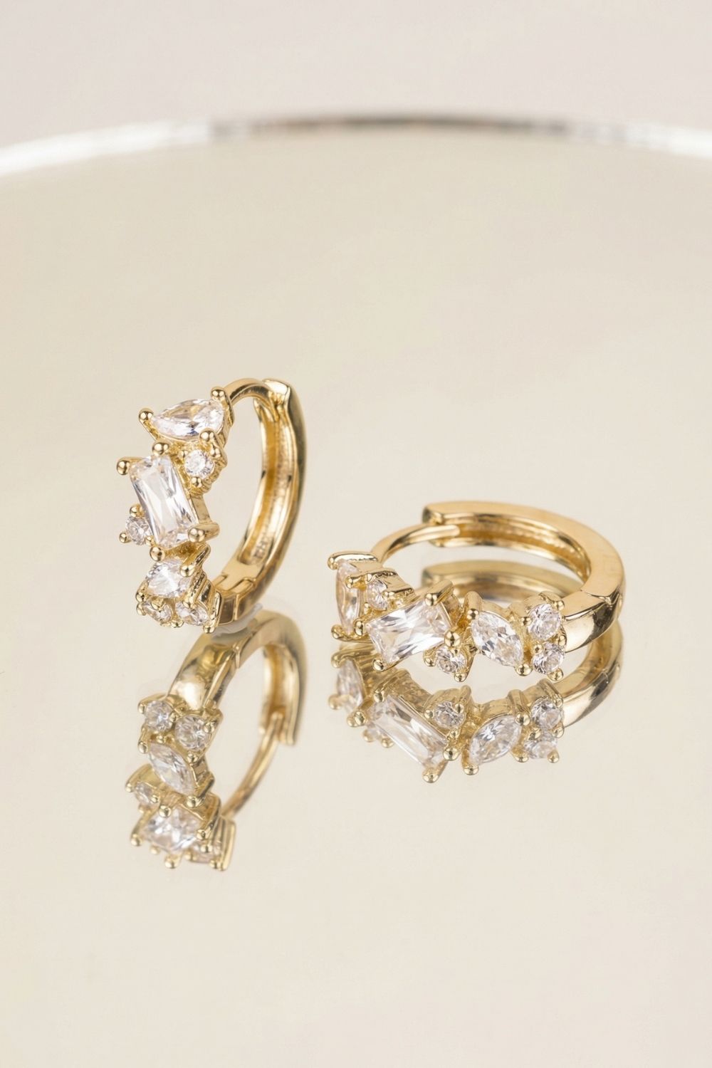 Boucles d’oreilles dorées femme Regina en plaqué or 18 carats élégantes – Jossepo
