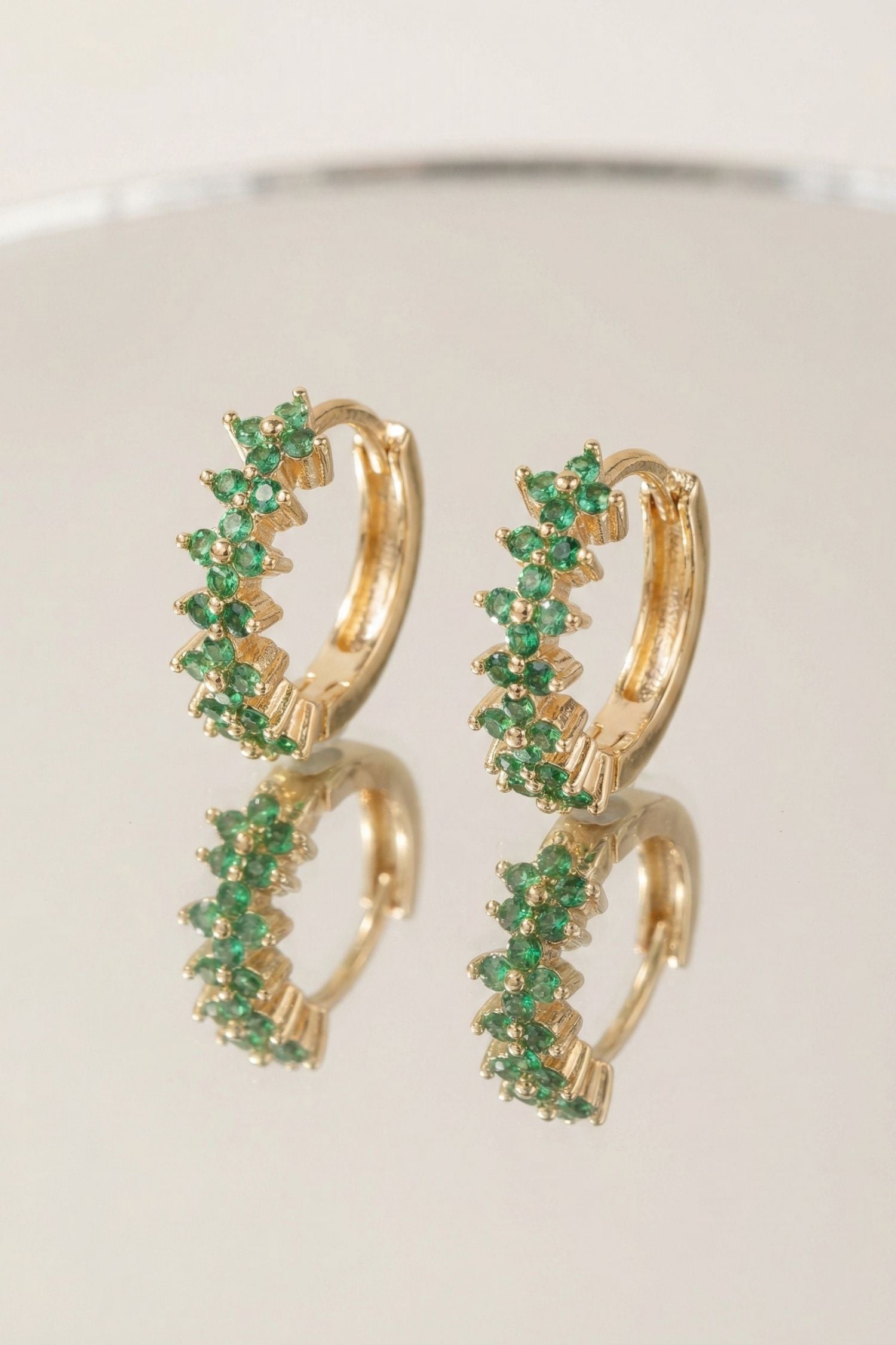Boucles d’oreilles Stefano en plaqué or 18 carats pour femme élégantes et raffinées – Jossepo
