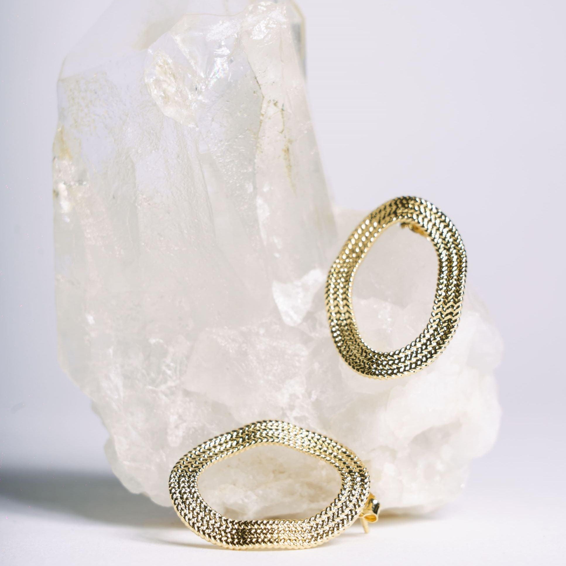 Boucles d’oreilles Victoire forme ovale moderne en plaqué or – Jossepo