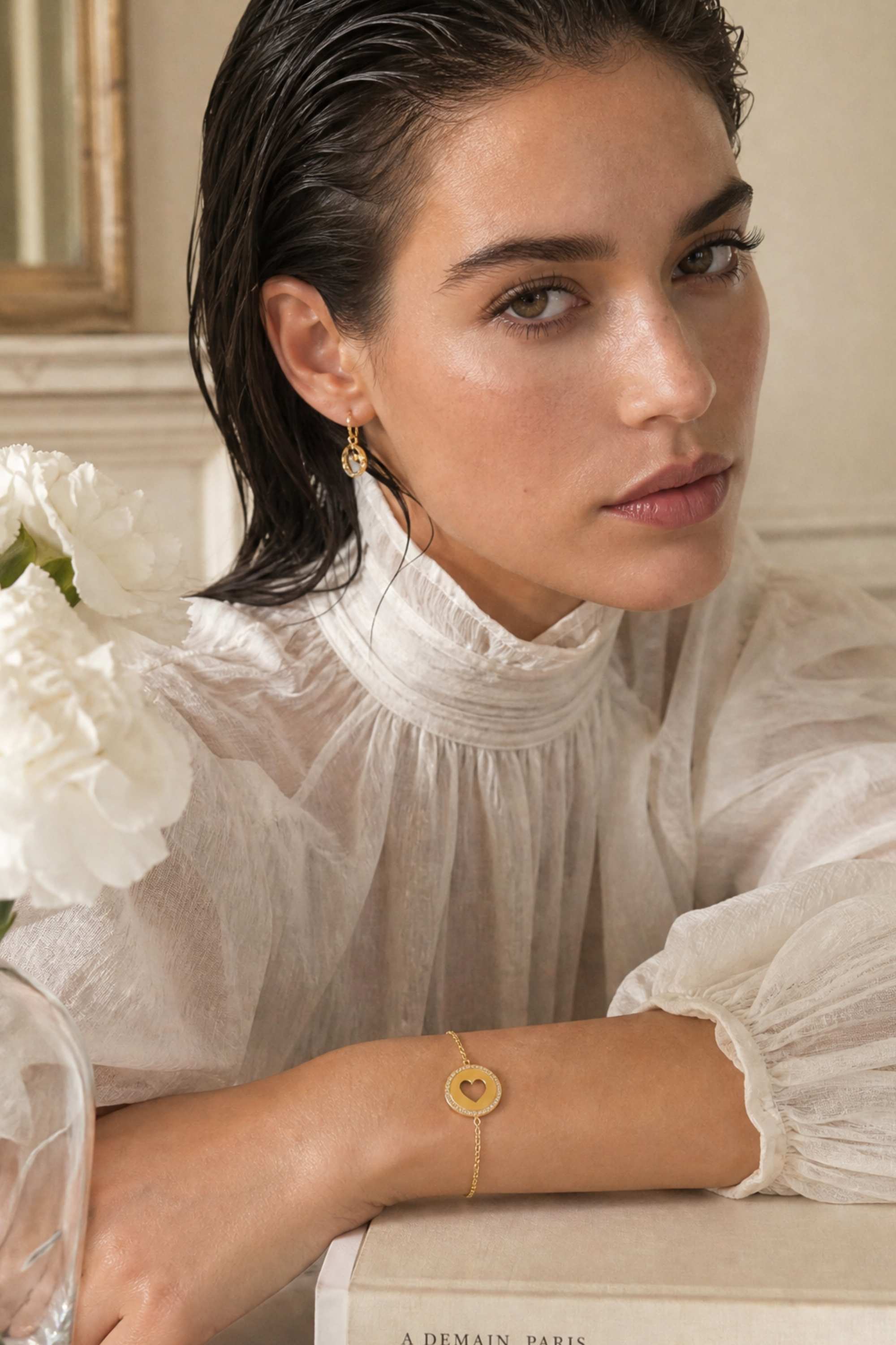 Bracelet Alexandre porté au poignet style élégant et féminin – Jossepo
