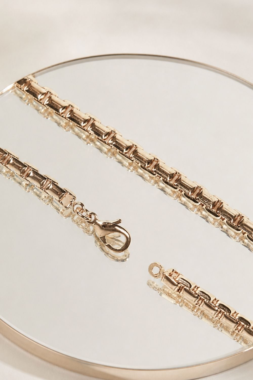 Détail bracelet Fatima plaqué or 18 carats bijou raffiné – Jossepo