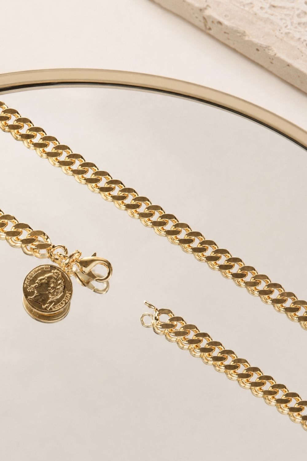 Détail bracelet Lucky plaqué or 18 carats bijou raffiné – Jossepo