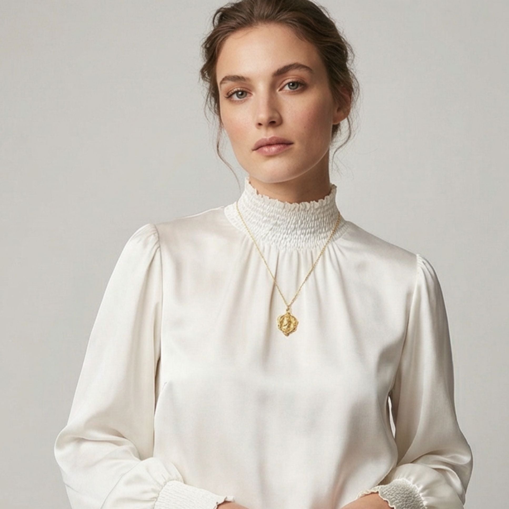 Collier Dafne porté style chic et féminin – Jossepo