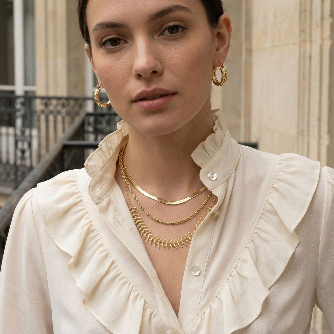 Vue de profil collier Elodie fabriqué en France – Jossepo