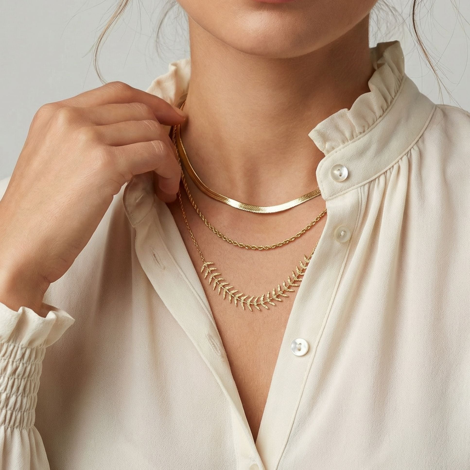 Collier Estelle porté style chic et intemporel femme – Jossepo