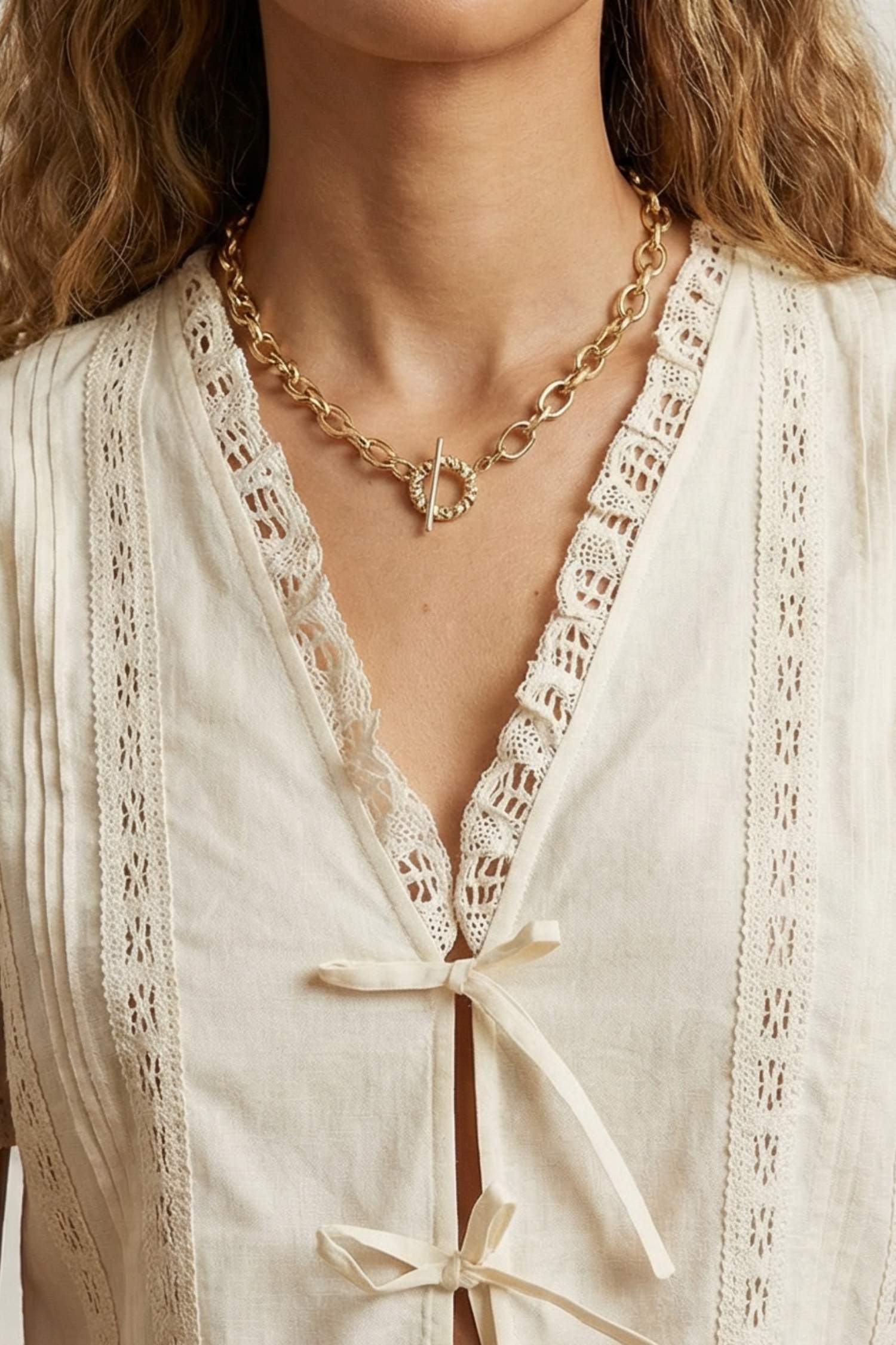 Collier doré femme tendance et élégant en plaqué or 18 carats Fiorella – Jossepo
