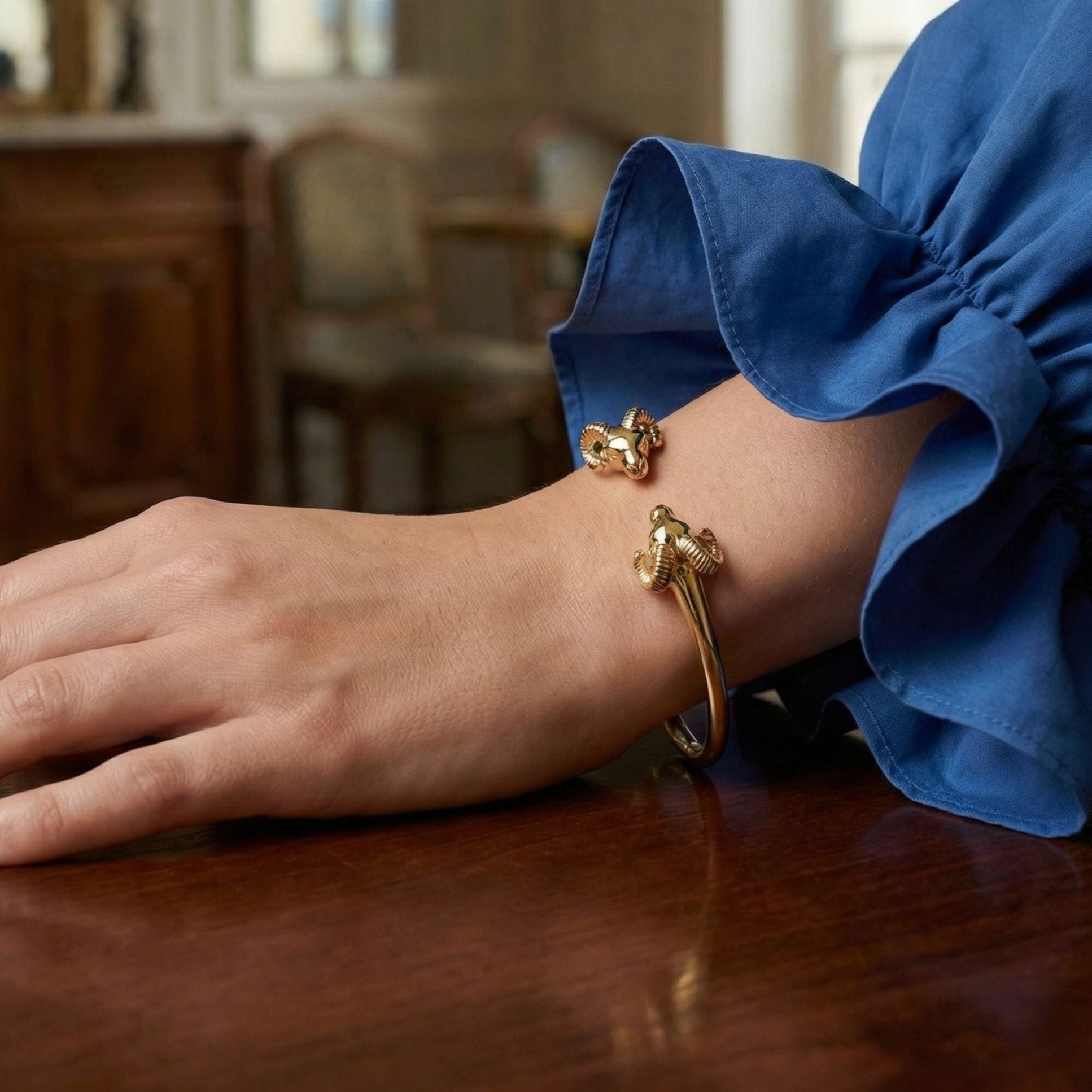 Détail sculpture bélier jonc plaqué or 18 carats bijou animal – Jossepo