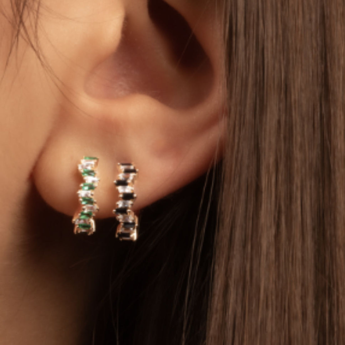 Mini créoles Simone en plaqué or 18 carats, design moderne et lumineux – Jossepo